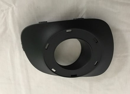 MITSUBISHI L 200 / TRITON 2004-2015 PICKUP Spotlight Surround (OEM/OES) Right Hand