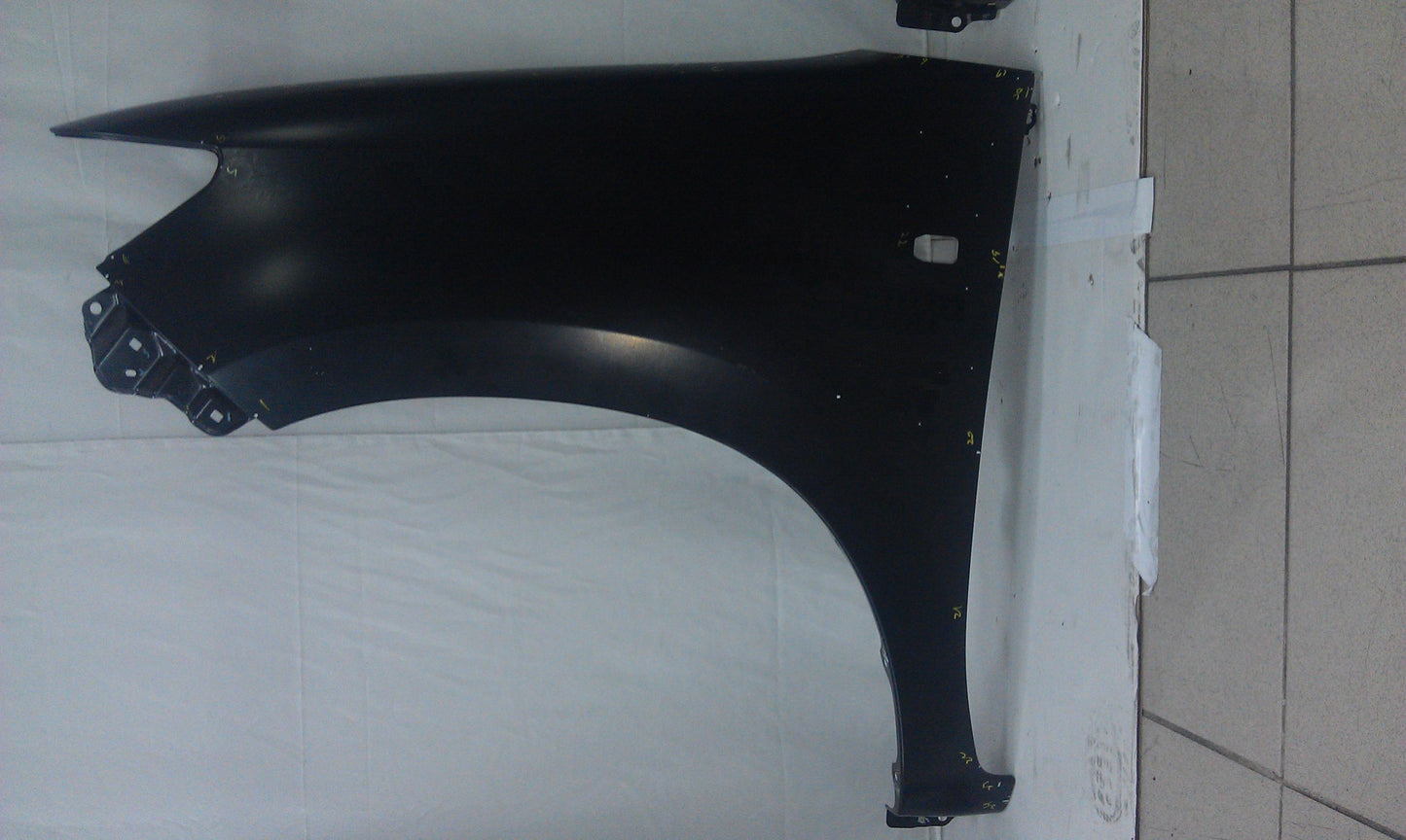 TOYOTA HILUX (VIGO) VII 2004- PICKUP Front Wing With Hole Without Flare Hole Left Hand